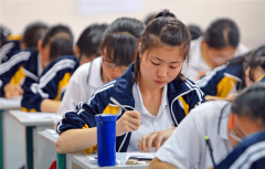 专业本科生结业五年后平均月薪达1.5万元